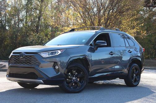 2020 Toyota RAV4 Hybrid SE