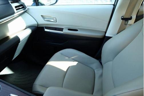 2024 Toyota Sienna XLE 8 Passenger