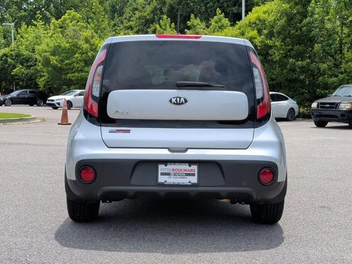 Bright Silver 2017 Kia Soul Base