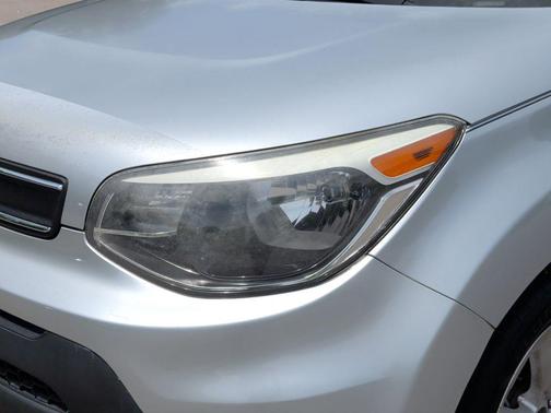 Bright Silver 2017 Kia Soul Base