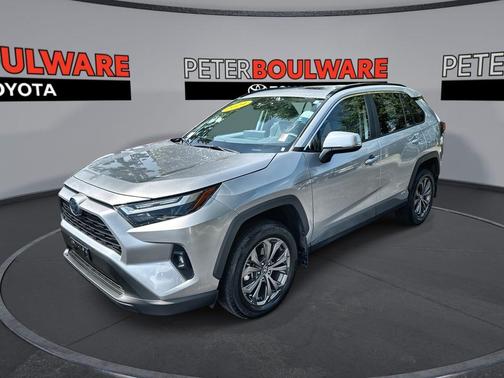 2024 Toyota RAV4 Hybrid XLE Premium