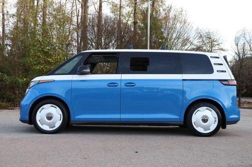 2025 Volkswagen ID. Buzz 1st Edition with 4MOTION