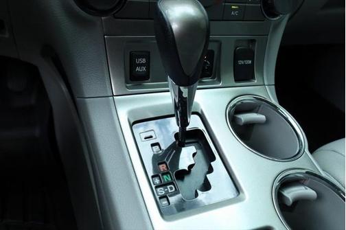 2013 Toyota Highlander SE