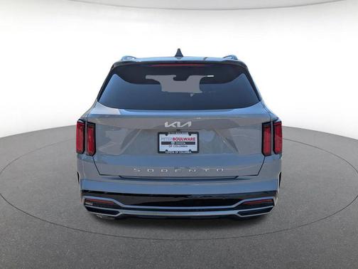 Wolf Gray 2022 Kia Sorento SX