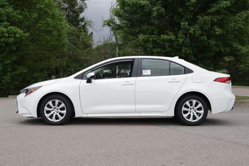 Ice 2025 Toyota Corolla LE