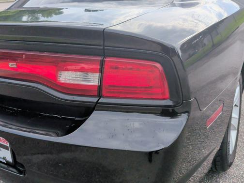 Pitch Black 2013 Dodge Charger SE