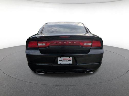 Pitch Black 2013 Dodge Charger SE