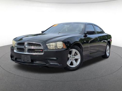 Pitch Black 2013 Dodge Charger SE