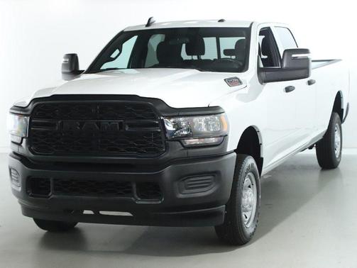 2024 RAM 2500 Tradesman Crew Cab 4x4 8' Box