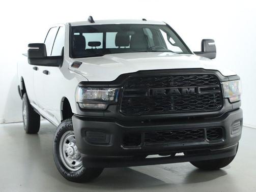 2024 RAM 2500 Tradesman Crew Cab 4x4 8' Box
