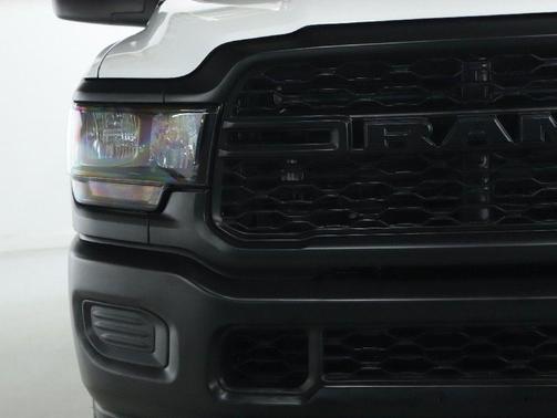 2024 RAM 2500 Tradesman Crew Cab 4x4 8' Box