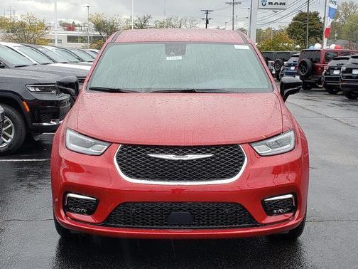 2026 Chrysler Pacifica L