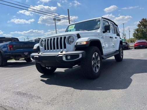 2023 Jeep Wrangler 4-Door Sahara 4x4