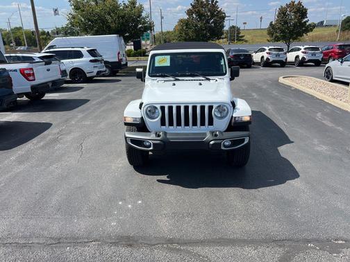 2023 Jeep Wrangler 4-Door Sahara 4x4