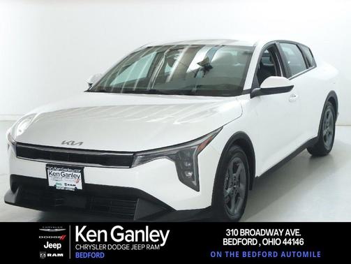Snow White Pearl 2025 Kia K4 LXS