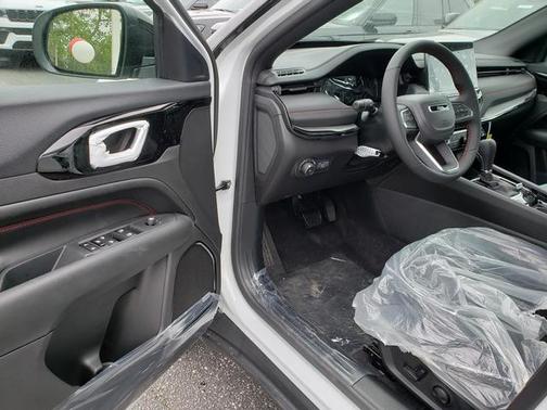Bright White Clearcoat 2026 Jeep Compass Trailhawk