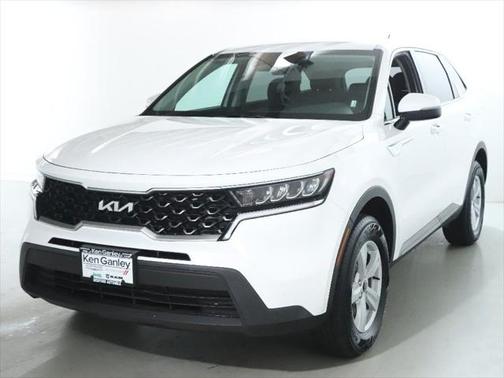 2022 Kia Sorento LX