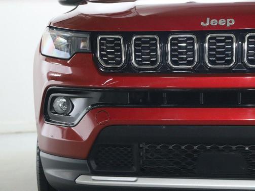Red Hot Pearlcoat 2025 Jeep Compass Limited