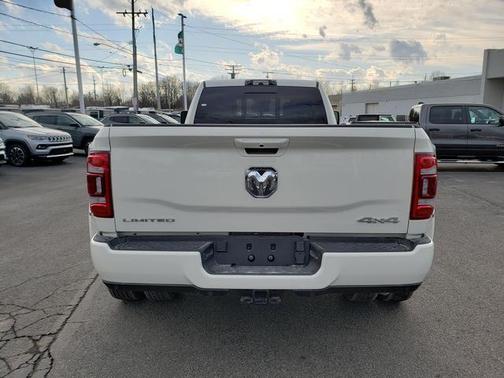 2024 RAM 3500 Limited Crew Cab 4x4 8' Box