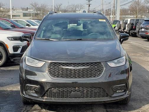 2026 Chrysler Pacifica L