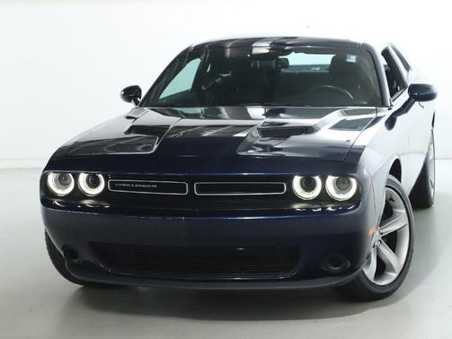 2015 Dodge Challenger SXT