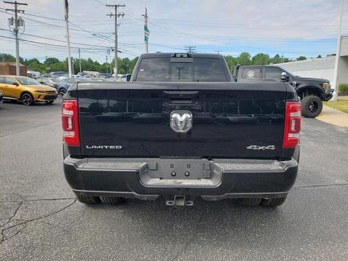 2024 RAM 3500 Limited Crew Cab 4x4 8' Box