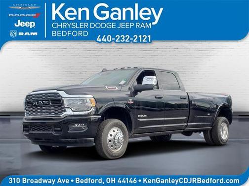 2024 RAM 3500 Limited Crew Cab 4x4 8' Box
