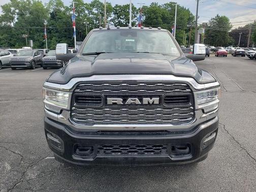 2024 RAM 3500 Limited Crew Cab 4x4 8' Box