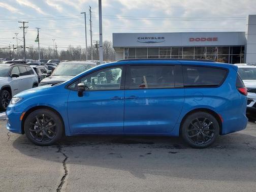 2026 Chrysler Pacifica Limited