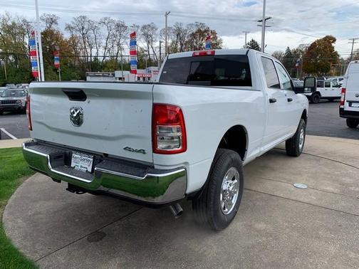 2024 RAM 2500 Tradesman Crew Cab 4x4 6'4' Box