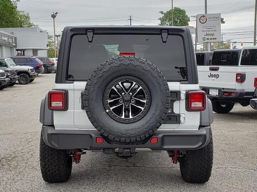 Bright White Clearcoat 2026 Jeep Wrangler Willys