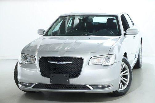 2019 Chrysler 300 Touring