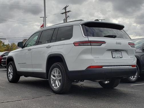 2025 Jeep Grand Cherokee L Laredo