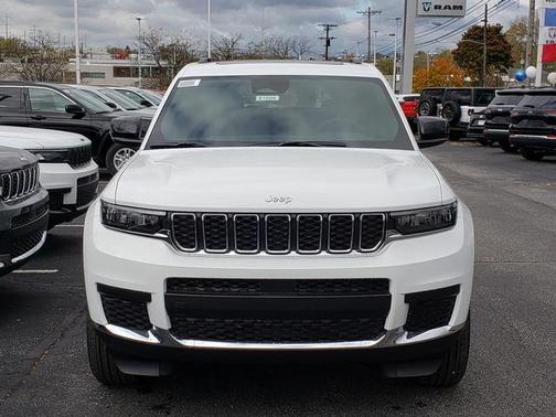 2025 Jeep Grand Cherokee L Laredo