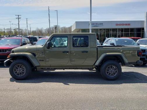 41 2026 Jeep Gladiator Sport S