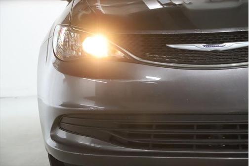 2020 Chrysler Voyager LXI