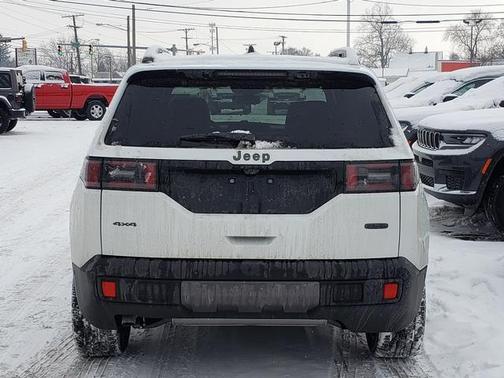 2026 Jeep Cherokee Overland