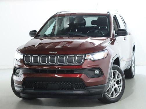 2022 Jeep Compass Latitude Lux