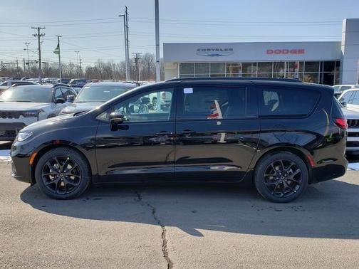 2026 Chrysler Pacifica Limited