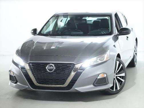 2022 Nissan Altima SR FWD