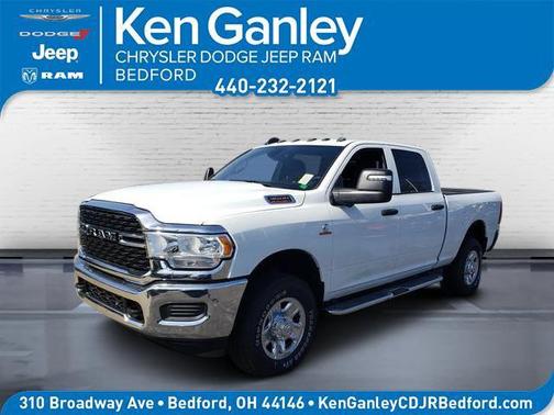 2024 RAM 3500 Tradesman Crew Cab 4x4 6'4' Box