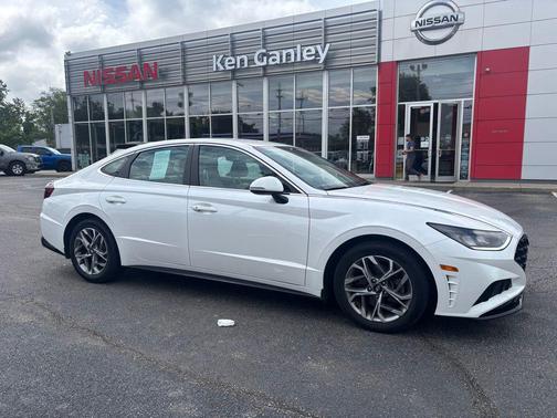 2022 Hyundai SONATA SEL