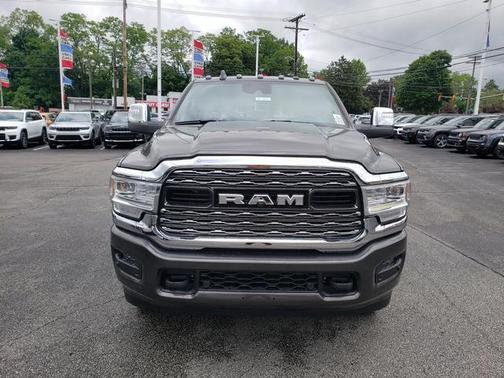 2024 RAM 3500 Limited Crew Cab 4x4 8' Box