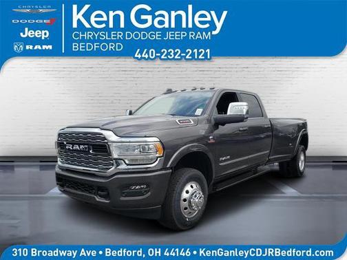 2024 RAM 3500 Limited Crew Cab 4x4 8' Box