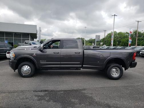 2024 RAM 3500 Limited Crew Cab 4x4 8' Box