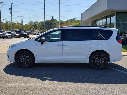 2026 Chrysler Pacifica Limited