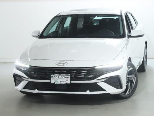 2025 Hyundai ELANTRA SEL