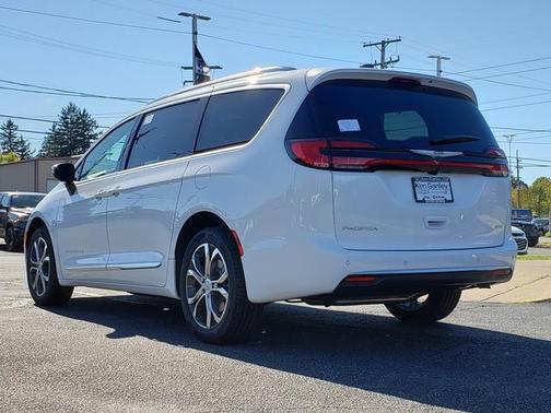 2026 Chrysler Pacifica L