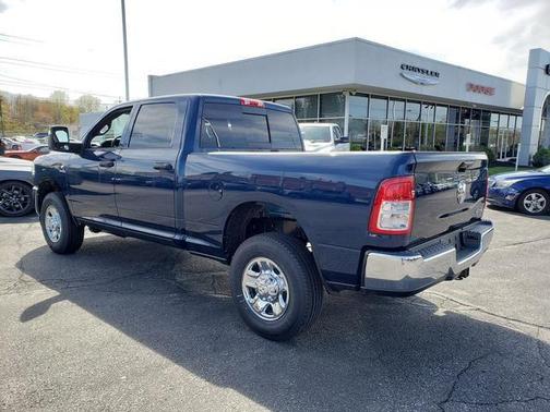 2024 RAM 3500 Tradesman Crew Cab 4x4 6'4' Box