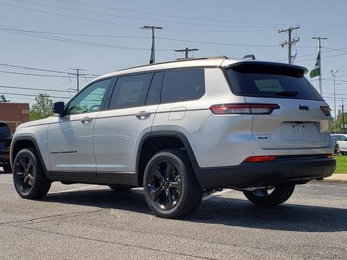 2025 Jeep Grand Cherokee L Altitude